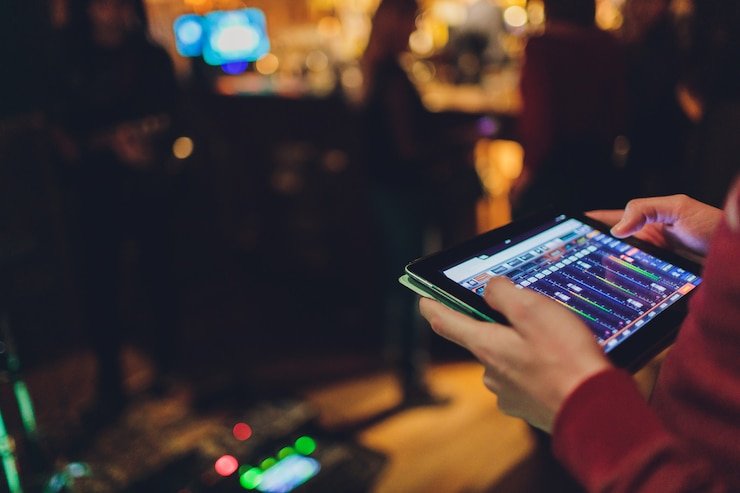 Meja live dealer pelangi qq dengan studio berkualitas tinggi dan dealer profesional